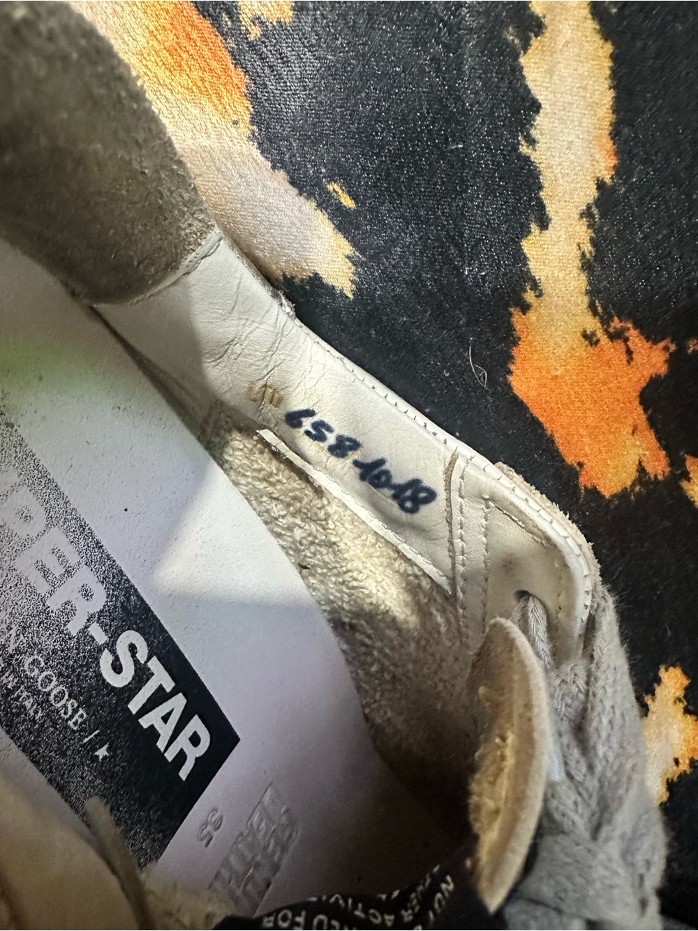 Golden Goose White Low-Top Sneakers with Lime Green Star - Picture 4 of 5
